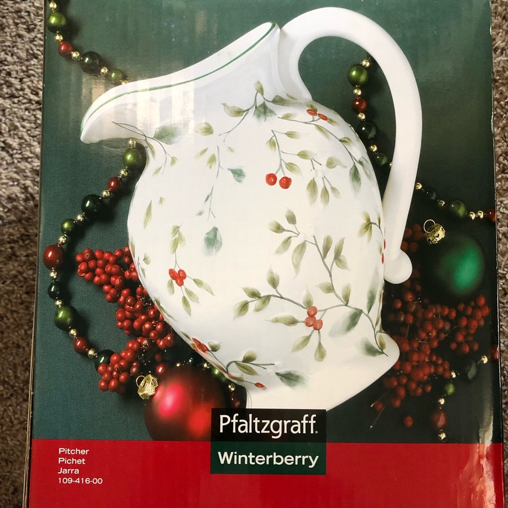 NEW in box Pfaltzgraff Winterberry Large Pitcher 144 oz. Christmas Holiday